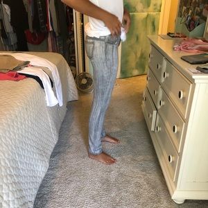 gray skinny jeans